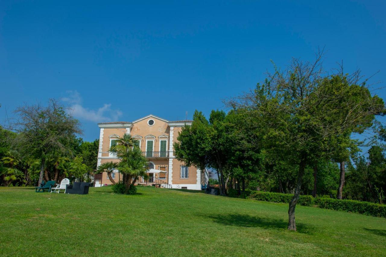 Tenuta Villa Colle Sereno Montemarciano Exterior photo