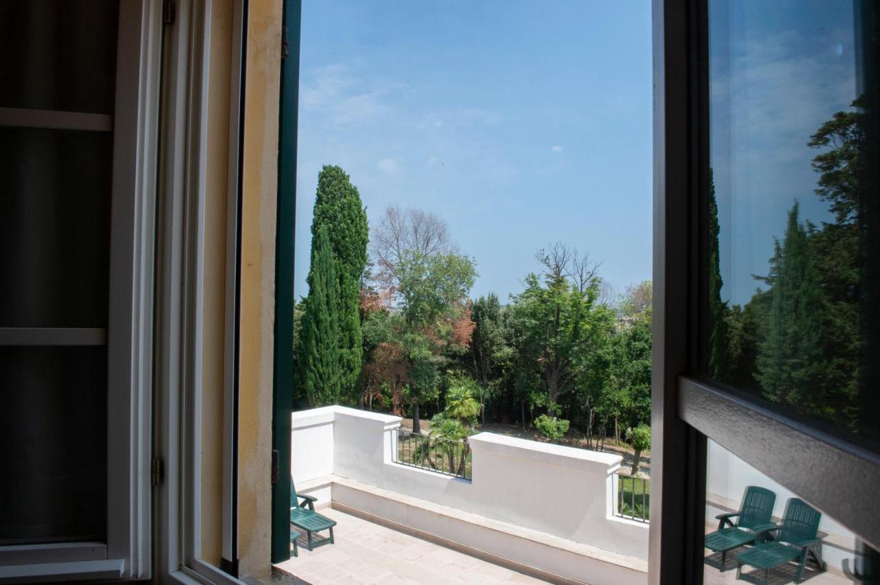 Tenuta Villa Colle Sereno Montemarciano Exterior photo